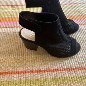 Elegant Black Women's Heeled Sandals